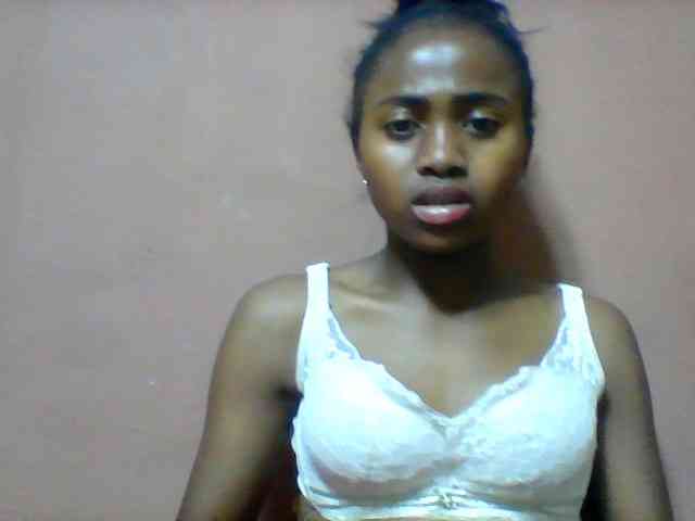 Clarah1 webcam