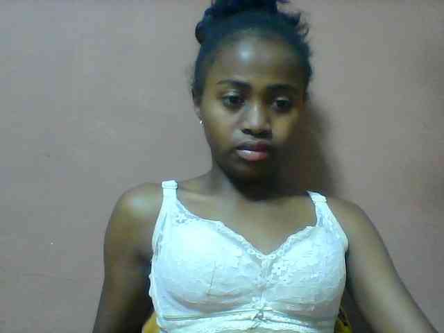 Clarah1 webcam