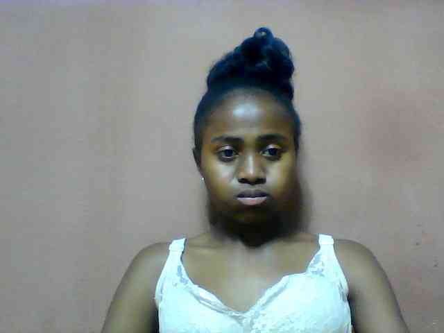 Clarah1 webcam
