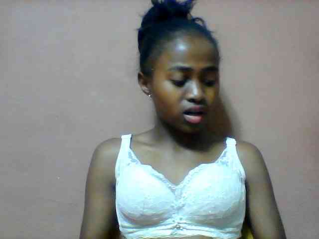 Clarah1 webcam