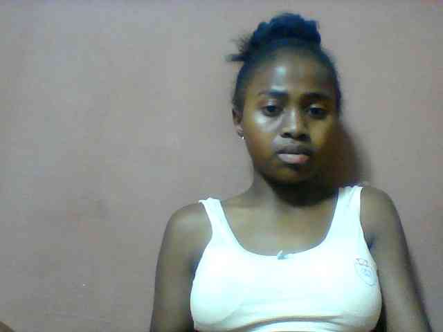 Clarah1 webcam