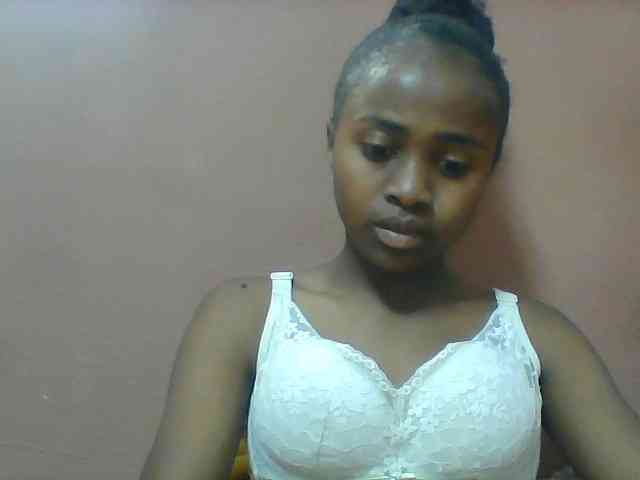 Clarah1 webcam