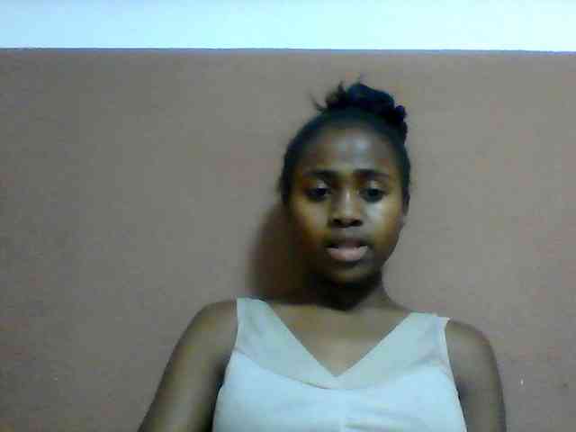 Clarah1 webcam