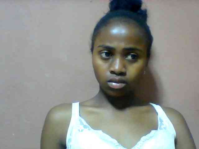 Clarah1 webcam