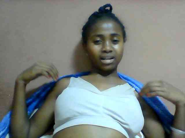 Clarah1 webcam