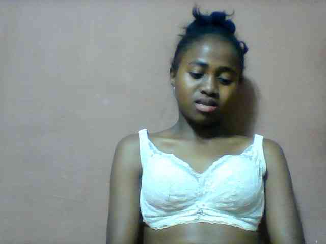 Clarah1 webcam