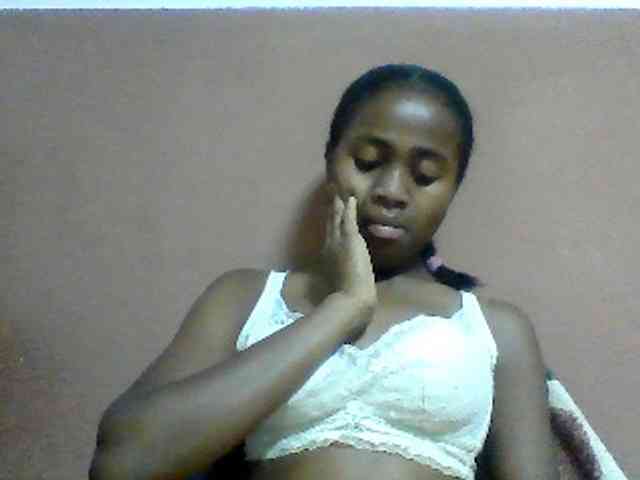 Clarah1 webcam