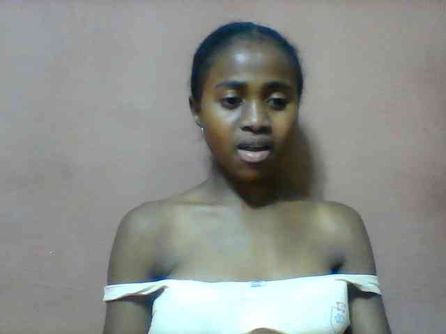 Clarah1 webcam