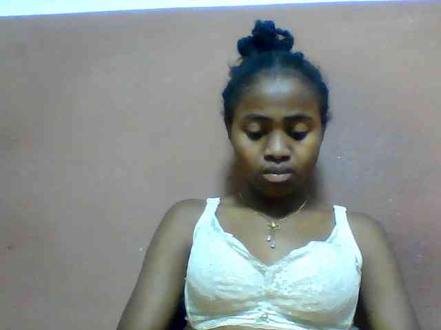 Clarah1 webcam