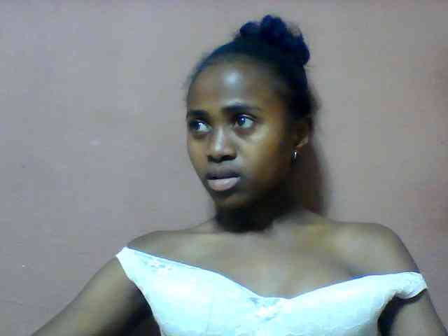 Clarah1 webcam