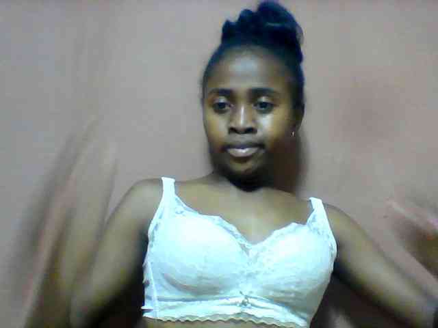 Clarah1 webcam