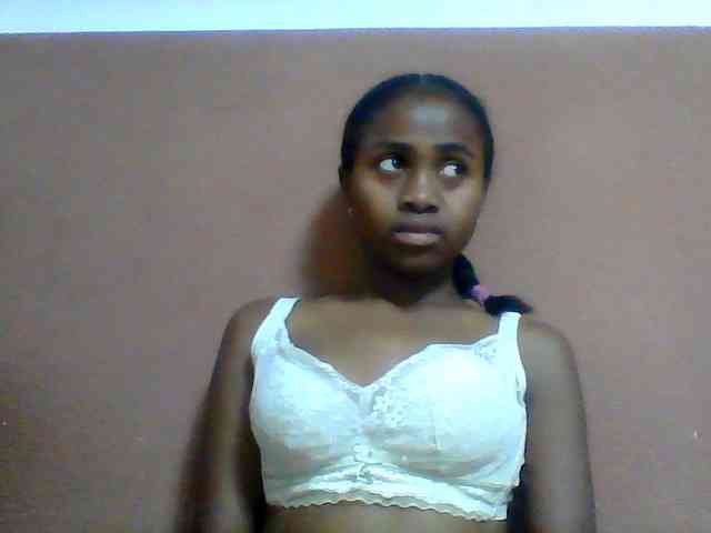 Clarah1 webcam