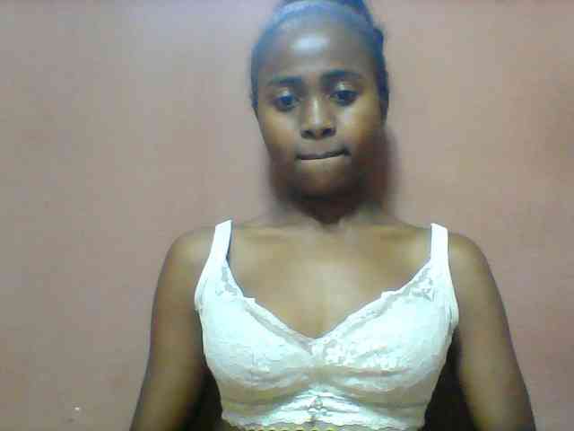 Clarah1 webcam