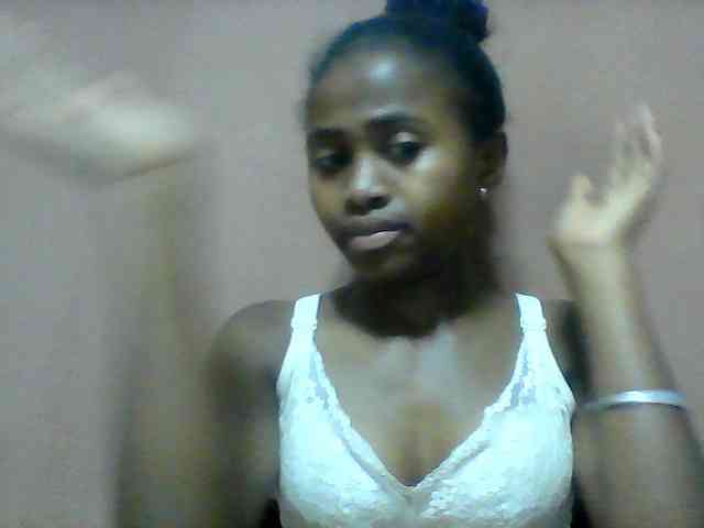 Clarah1 webcam