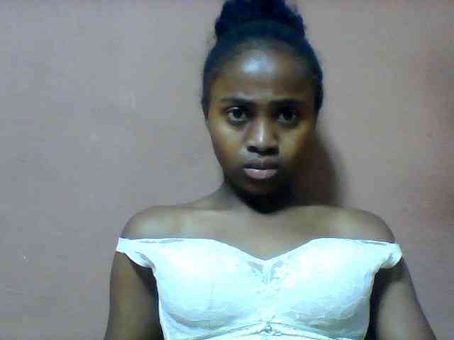 Clarah1 webcam
