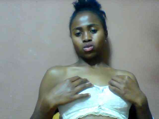Clarah1 webcam