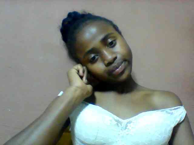 Clarah1 webcam