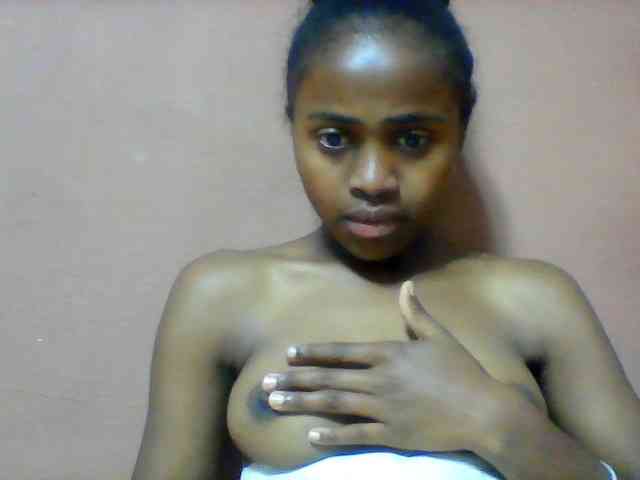Clarah1 webcam