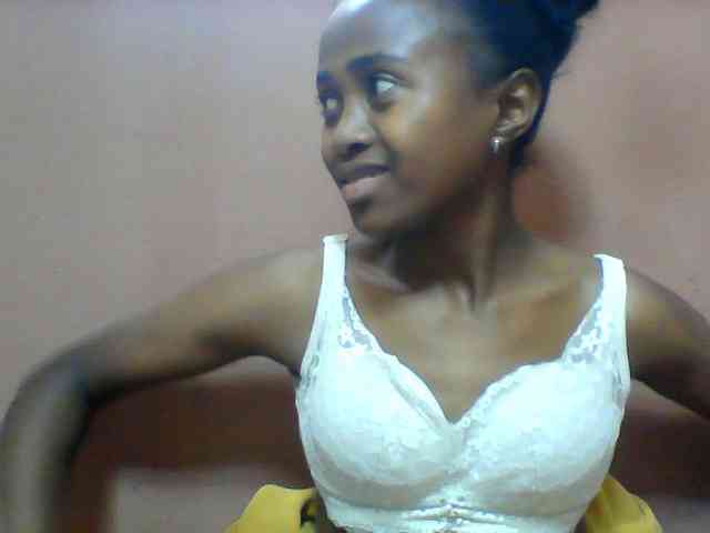 Clarah1 webcam