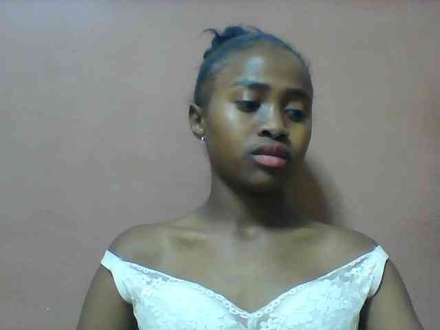 Clarah1 webcam