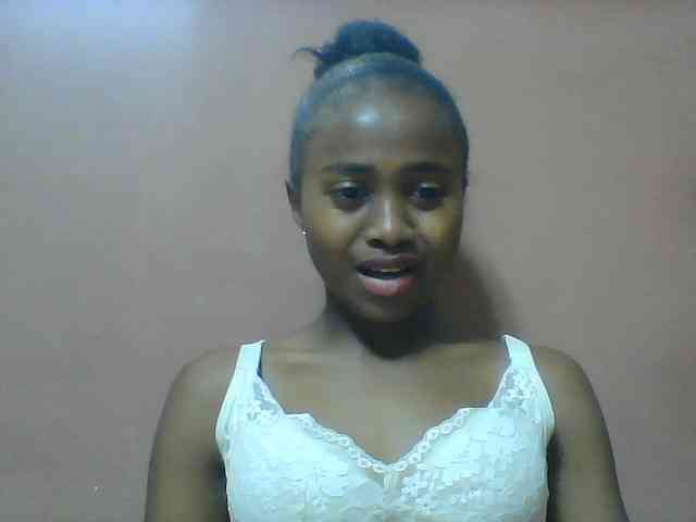 Clarah1 webcam
