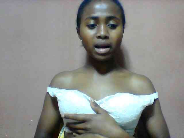 Clarah1 webcam