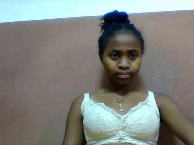 Clarah1 webcam