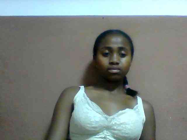 Clarah1 webcam