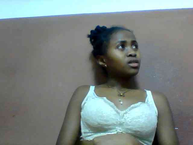 Clarah1 webcam