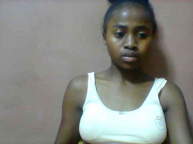 Clarah1 webcam