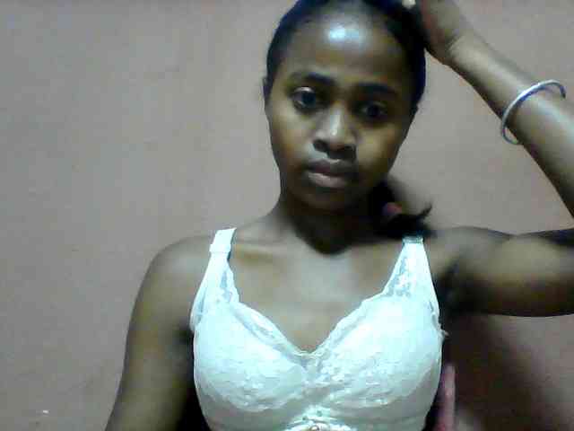 Clarah1 webcam