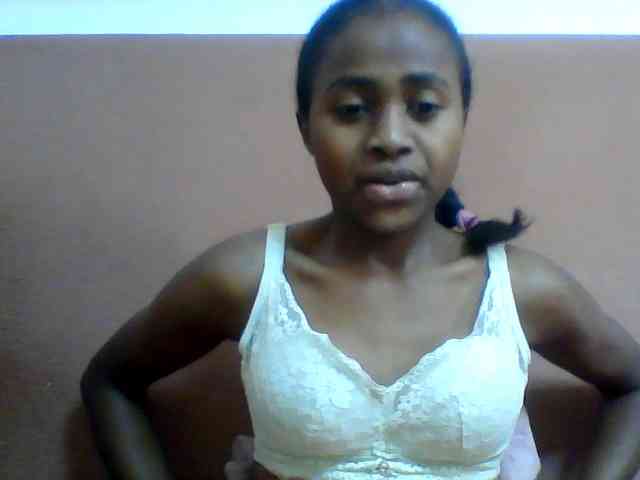 Clarah1 webcam