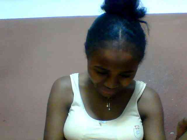 Clarah1 webcam