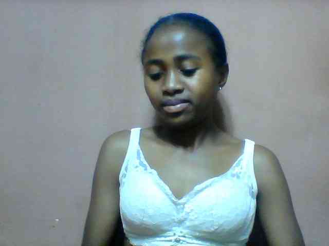 Clarah1 webcam