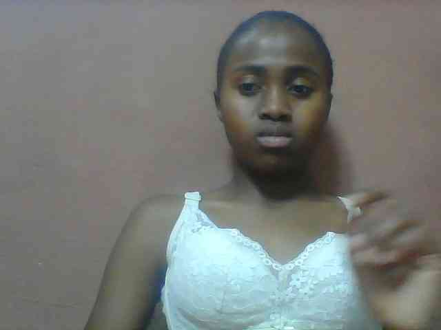Clarah1 webcam