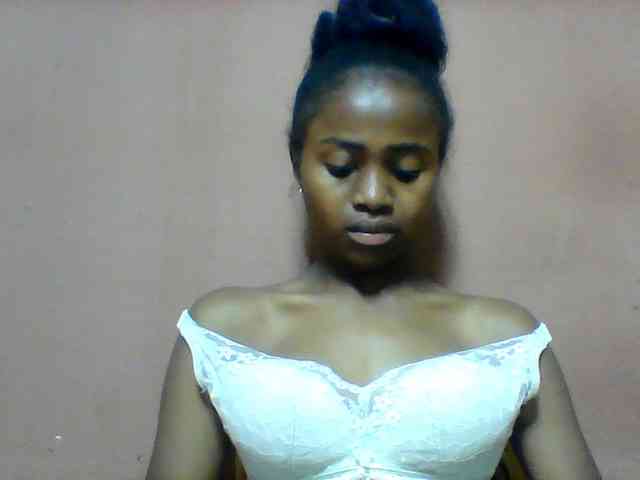 Clarah1 webcam