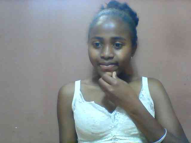 Clarah1 webcam