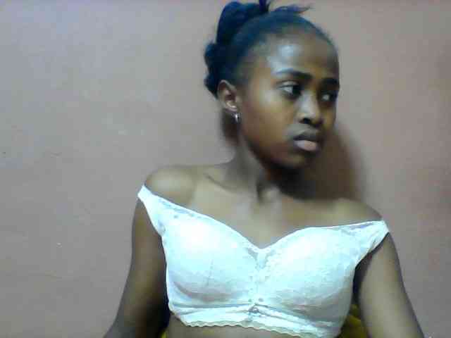 Clarah1 webcam