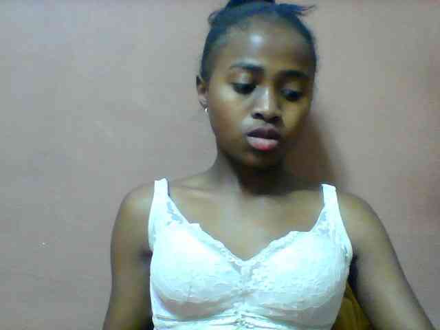 Clarah1 webcam