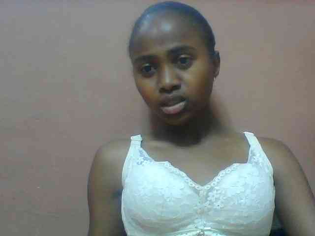 Clarah1 webcam