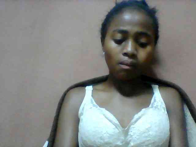 Clarah1 webcam