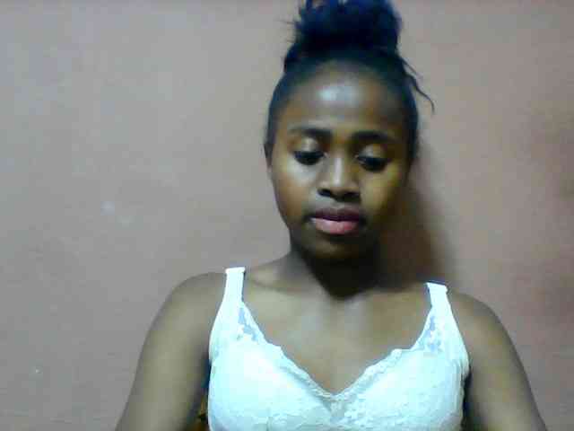 Clarah1 webcam