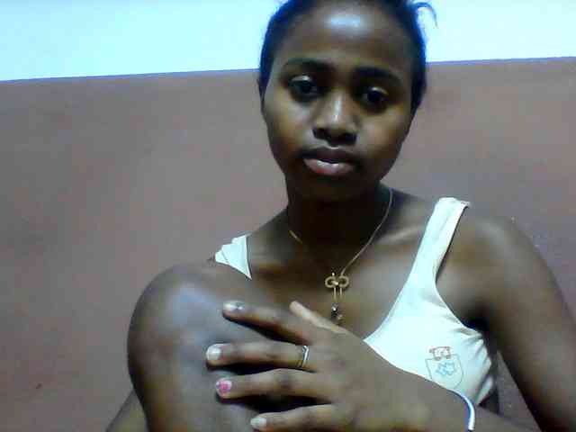 Clarah1 webcam