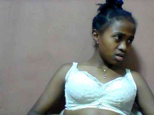 Clarah1 webcam