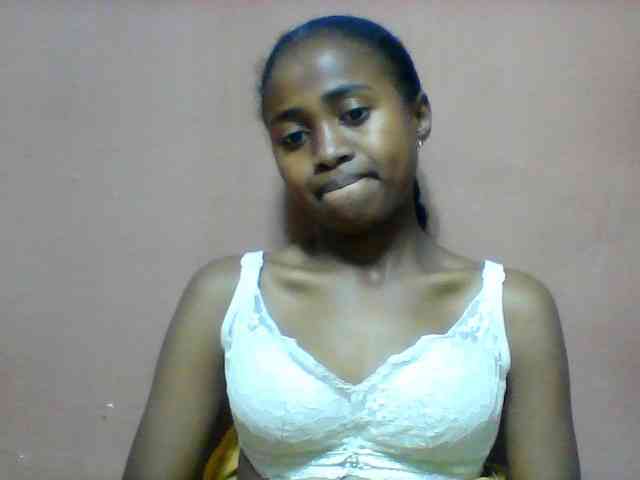Clarah1 webcam