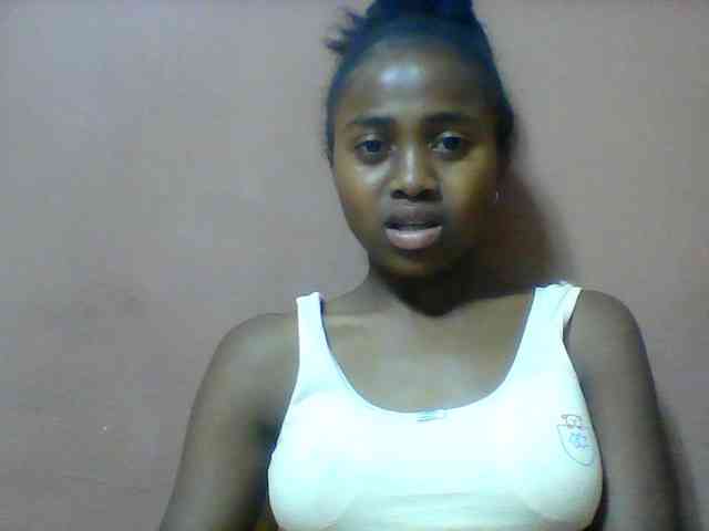 Clarah1 webcam