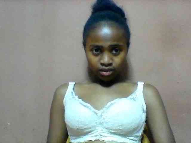 Clarah1 webcam