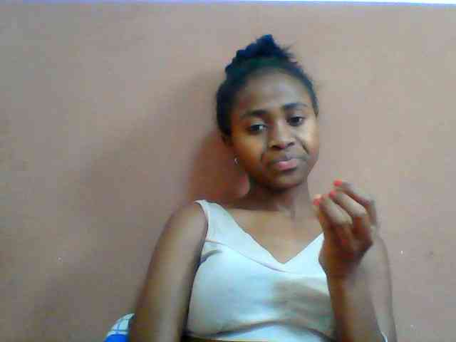 Clarah1 webcam