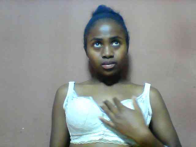 Clarah1 webcam