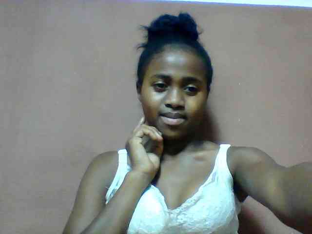Clarah1 webcam
